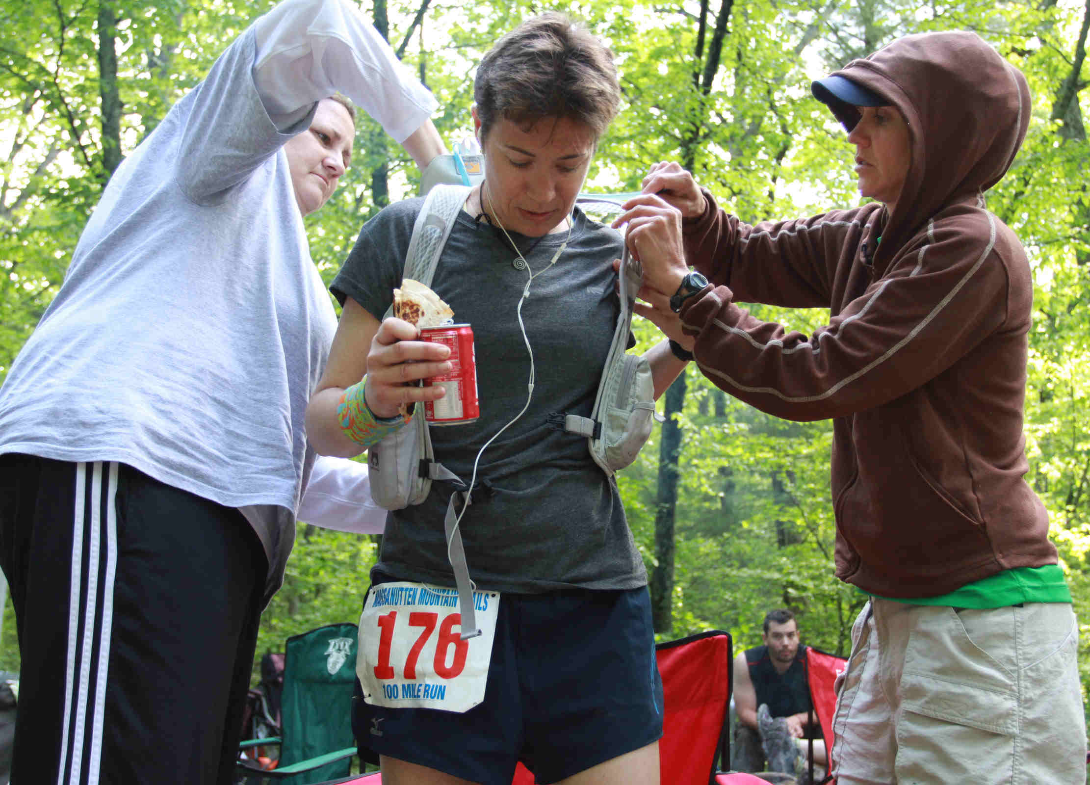 Rhonda Stricklett gets a little help from her crew at the 2012 MMT